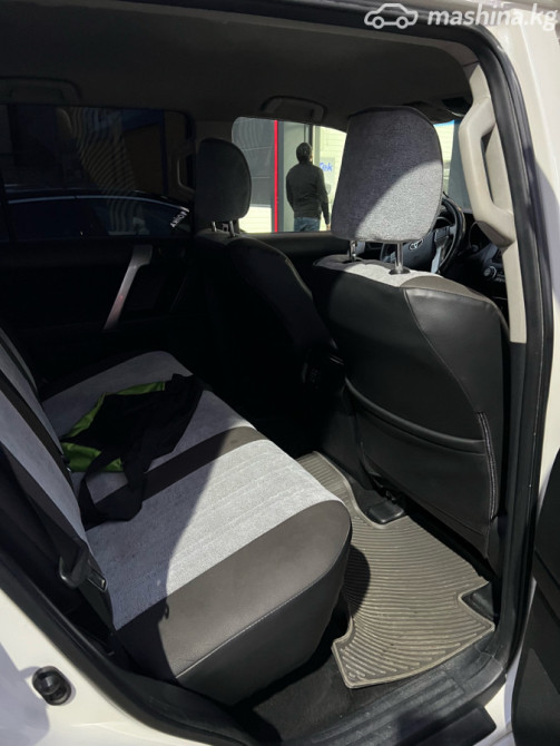 Toyota Land Cruiser Prado 150 Series Рестайлинг 1 4.0, 2014 Бишкек - изображение 9