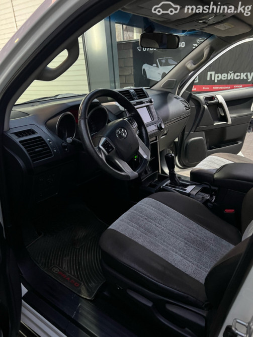Toyota Land Cruiser Prado 150 Series Рестайлинг 1 4.0, 2014 Бишкек - изображение 8