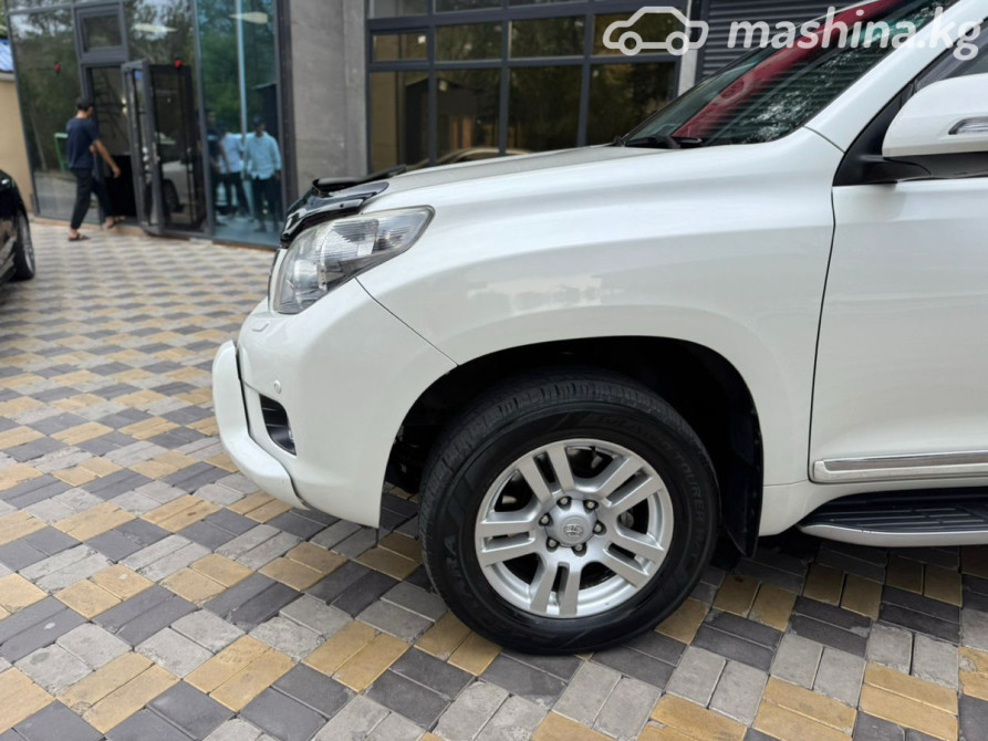 Toyota Land Cruiser Prado 150 Series 4.0, 2010 Бишкек - изображение 4