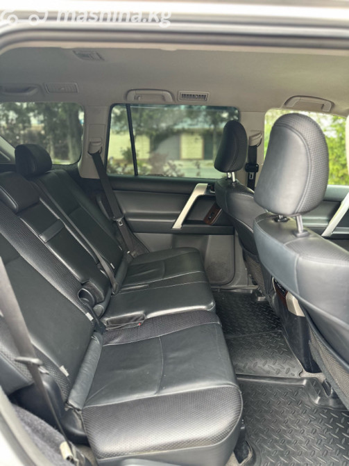 Toyota Land Cruiser Prado 150 Series 4.0, 2009 Бишкек - изображение 8