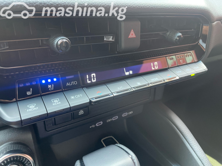 Toyota Land Cruiser Prado 250 Series 2.8, 2024 Бишкек - изображение 10