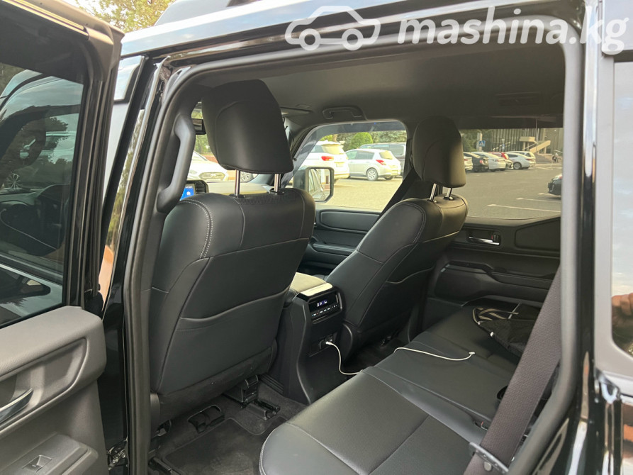 Toyota Land Cruiser Prado 250 Series 2.7, 2024 Бишкек - изображение 9