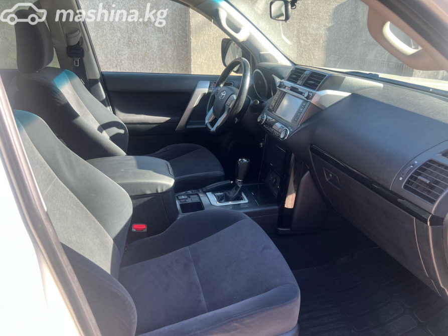 Toyota Land Cruiser Prado 150 Series Рестайлинг 1 4.0, 2016 Бишкек - изображение 12