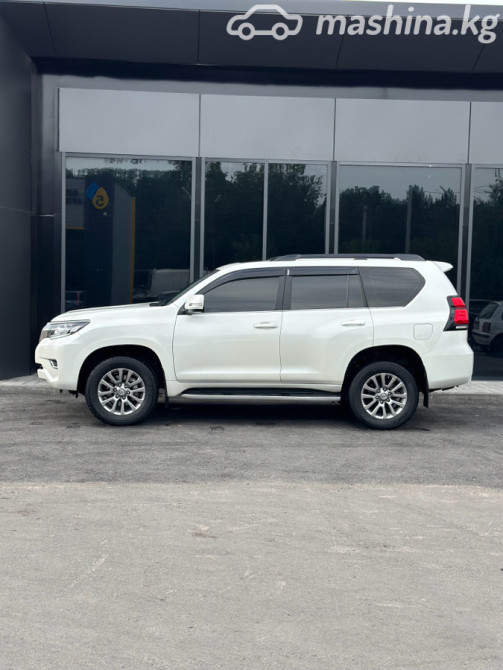 Toyota Land Cruiser Prado 150 Series Рестайлинг 2 4.0, 2018 Бишкек - изображение 2