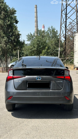 Toyota Prius IV Рестайлинг (XW50) 1.8, 2019 Bishkek - photo 3