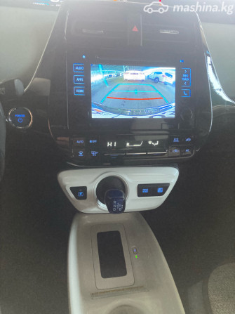 Toyota Prius IV (XW50) 1.8, 2017 Bishkek - photo 8