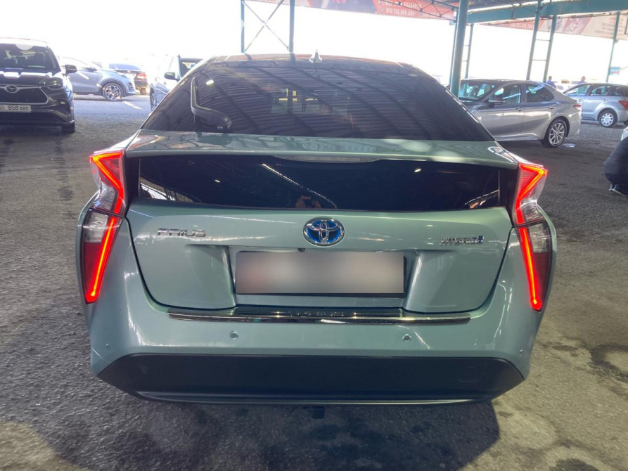 Toyota Prius IV (XW50) 1.8, 2017 Бишкек - изображение 4