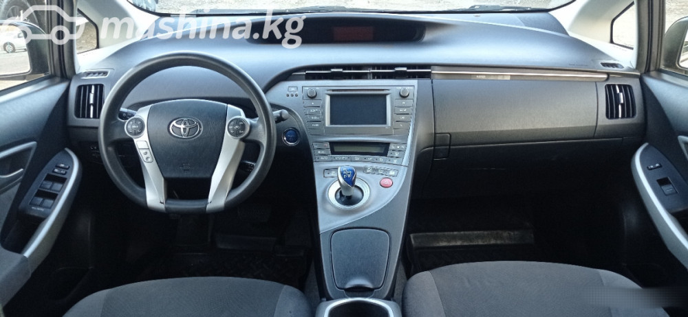 Toyota Prius III Рестайлинг (XW30) 1.8, 2013 Бишкек - изображение 4