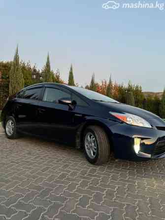 Toyota Prius III Рестайлинг (XW30) 1.8, 2015 Bishkek