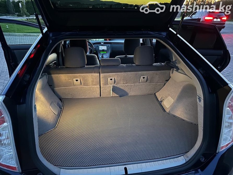 Toyota Prius III Рестайлинг (XW30) 1.8, 2015 Бишкек - изображение 7