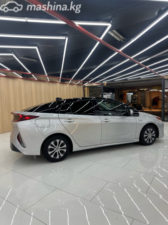 Toyota Prius IV Рестайлинг (XW50) 1.8, 2019 Бишкек - сүрөт 11