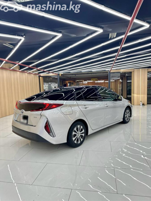 Toyota Prius IV Рестайлинг (XW50) 1.8, 2019 Бишкек - сүрөт 5