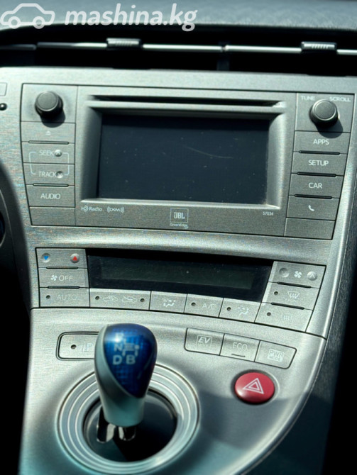 Toyota Prius III Рестайлинг (XW30) 1.8, 2015 Bishkek - photo 12