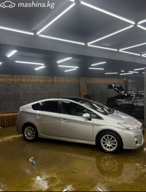 Toyota Prius III (XW30) Plug-in Hybrid 1.8, 2009 Бишкек - изображение 2