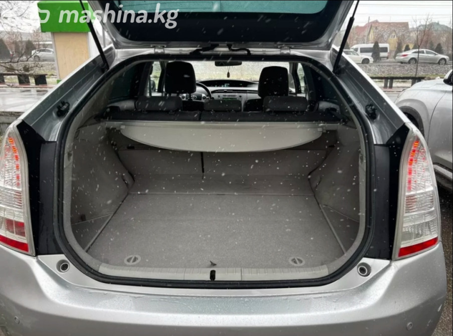Toyota Prius III (XW30) Plug-in Hybrid 1.8, 2009 Бишкек - изображение 6