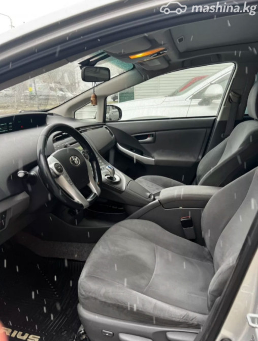 Toyota Prius III (XW30) Plug-in Hybrid 1.8, 2009 Бишкек - изображение 4