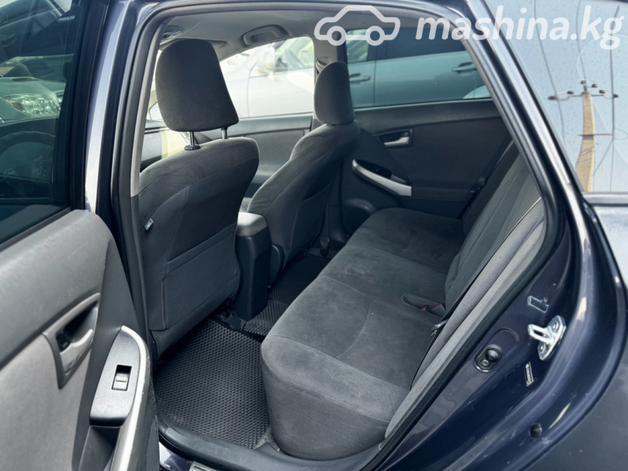 Toyota Prius III Рестайлинг (XW30) 1.8, 2011 Bishkek - photo 6