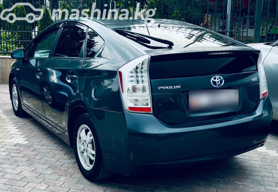 Toyota Prius III (XW30) Plug-in Hybrid 1.8, 2010 Бишкек - изображение 3
