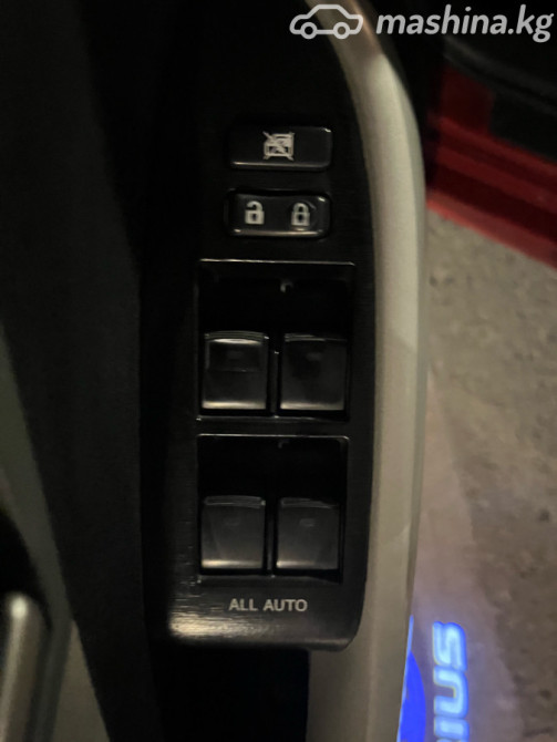 Toyota Prius III Рестайлинг (XW30) 1.8, 2012 Бишкек - изображение 7