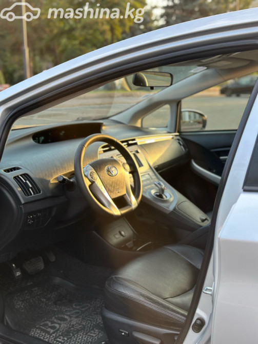 Toyota Prius III Рестайлинг (XW30) Plug-in Hybrid 1.8, 2015 Бишкек - сүрөт 7