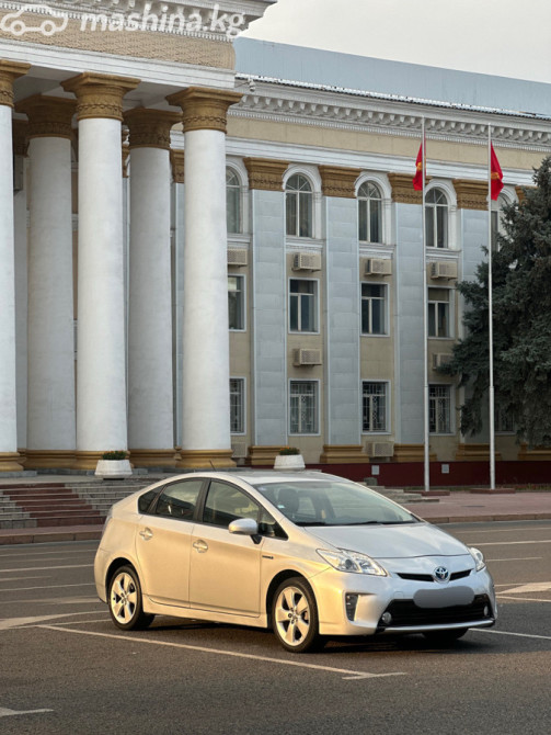 Toyota Prius III Рестайлинг (XW30) Plug-in Hybrid 1.8, 2015 Бишкек - сүрөт 2