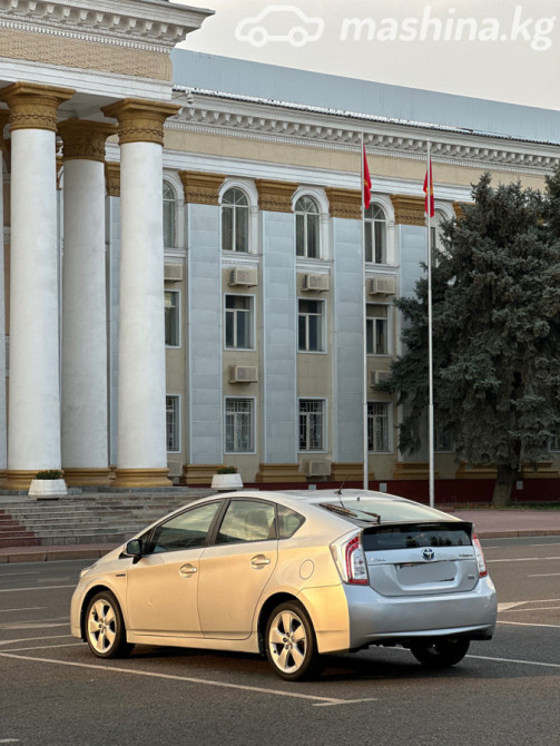Toyota Prius III Рестайлинг (XW30) Plug-in Hybrid 1.8, 2015 Бишкек - сүрөт 6