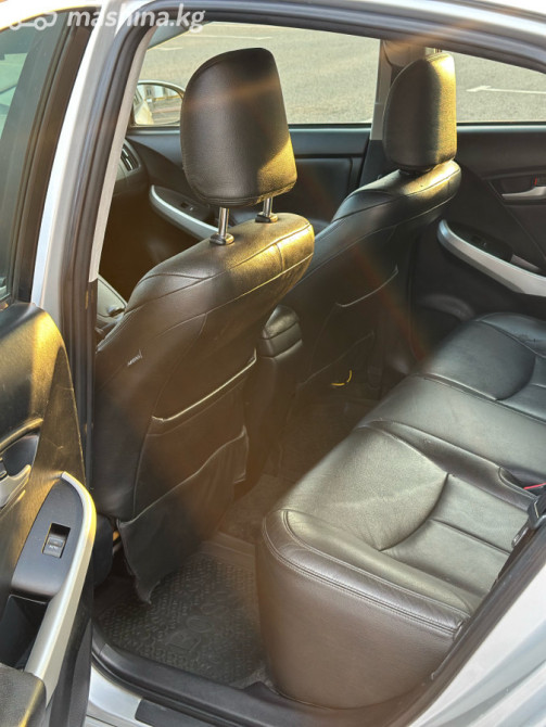 Toyota Prius III Рестайлинг (XW30) Plug-in Hybrid 1.8, 2015 Бишкек - сүрөт 10