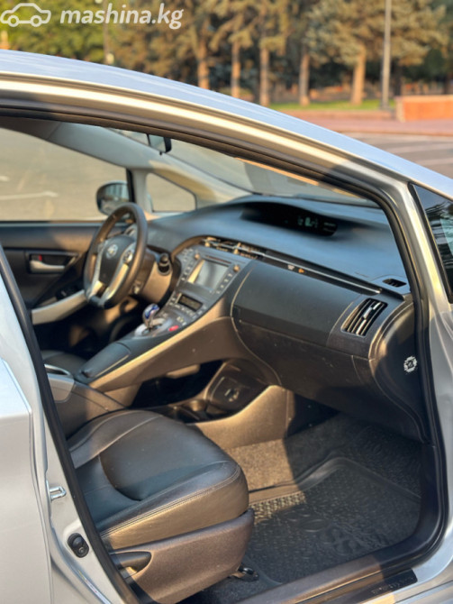 Toyota Prius III Рестайлинг (XW30) Plug-in Hybrid 1.8, 2015 Бишкек - сүрөт 9