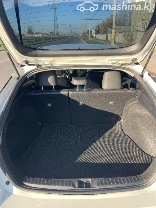 Toyota Prius IV (XW50) 1.8, 2018 Бишкек - сүрөт 8