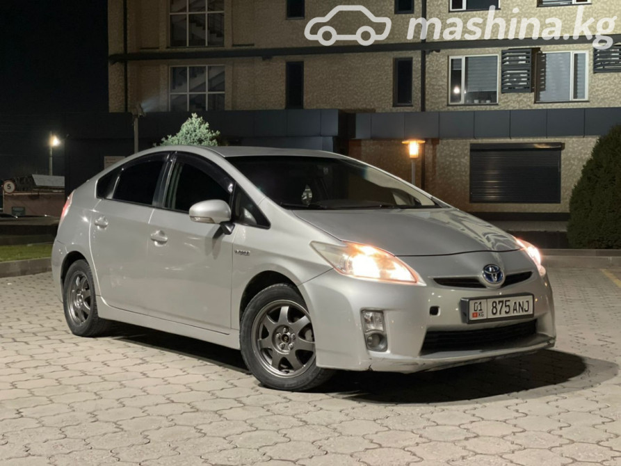 Toyota Prius III (XW30) Plug-in Hybrid 1.8, 2010 Бишкек - изображение 3