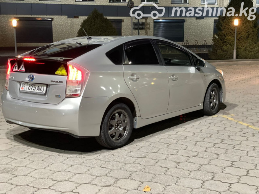 Toyota Prius III (XW30) Plug-in Hybrid 1.8, 2010 Бишкек - изображение 2