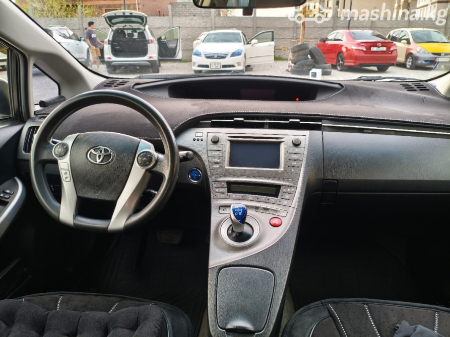 Toyota Prius III Рестайлинг (XW30) 1.8, 2015 Bishkek - photo 8