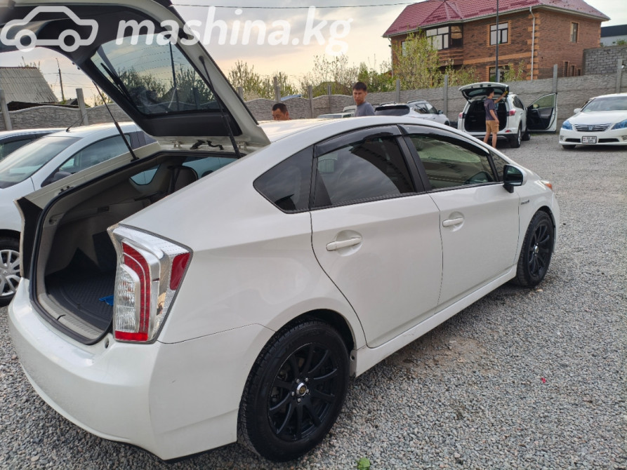Toyota Prius III Рестайлинг (XW30) 1.8, 2015 Bishkek - photo 3
