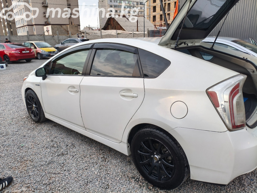 Toyota Prius III Рестайлинг (XW30) 1.8, 2015 Bishkek - photo 2