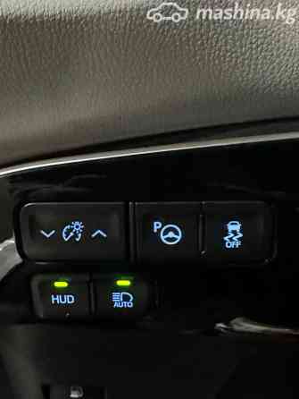 Toyota Prius IV (XW50) 1.8, 2016 Бишкек