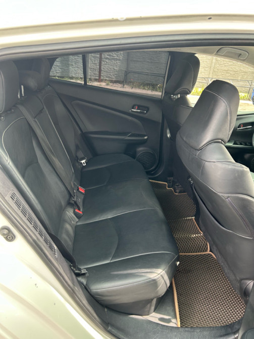 Toyota Prius IV Рестайлинг (XW50) 1.8, 2020 Bishkek - photo 9