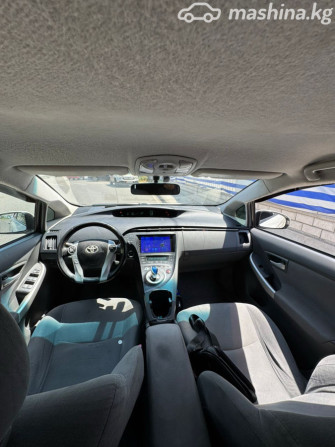 Toyota Prius III (XW30) Plug-in Hybrid 1.8, 2009 Бишкек - сүрөт 2