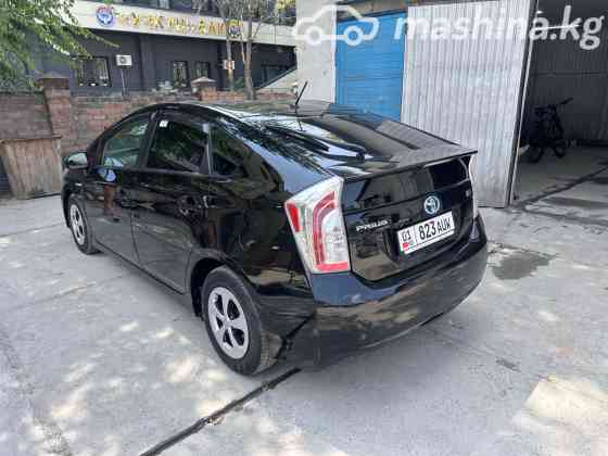 Toyota Prius III Рестайлинг (XW30) Plug-in Hybrid 1.8, 2015 Бишкек