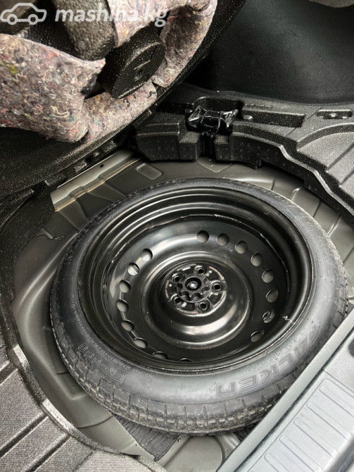 Toyota Prius IV Рестайлинг (XW50) 1.8, 2019 Bishkek - photo 9