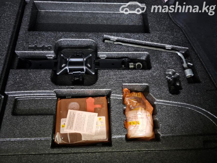 Toyota Prius IV Рестайлинг (XW50) 1.8, 2019 Bishkek - photo 12