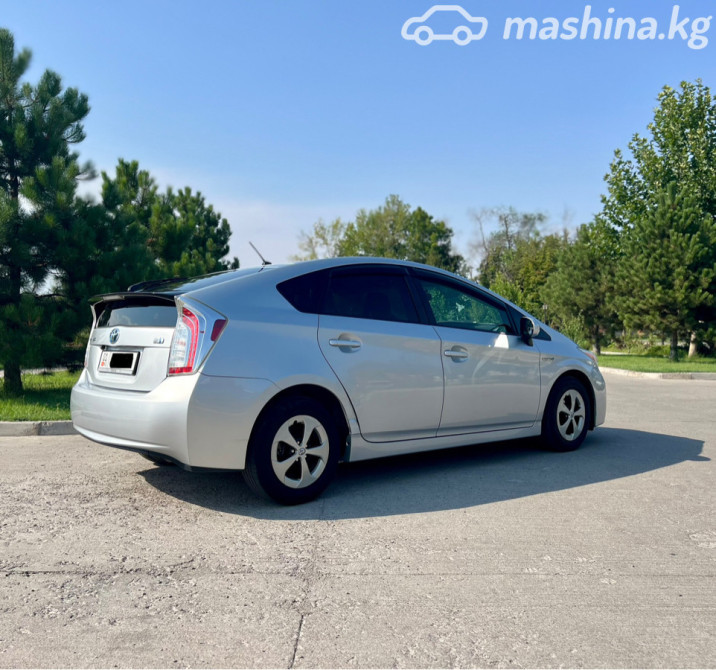 Toyota Prius III Рестайлинг (XW30) 1.8, 2012 Bishkek - photo 3