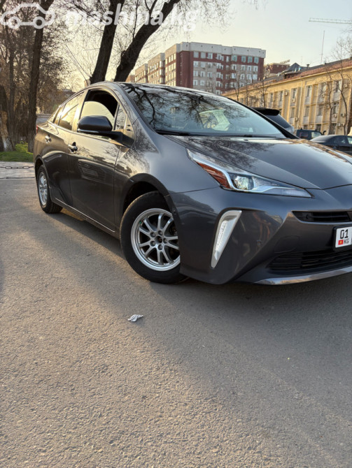 Toyota Prius IV Рестайлинг (XW50) 1.8, 2021 Бишкек - изображение 3
