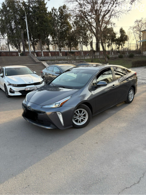 Toyota Prius IV Рестайлинг (XW50) 1.8, 2021 Бишкек - изображение 1
