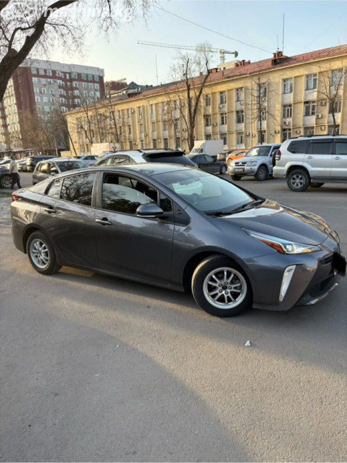 Toyota Prius IV Рестайлинг (XW50) 1.8, 2021 Бишкек - изображение 6