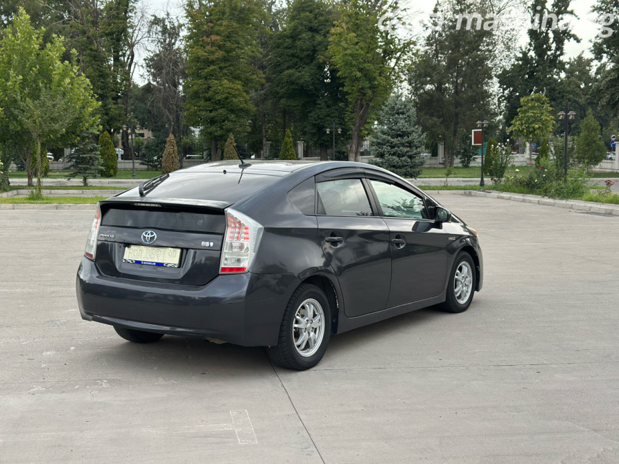 Toyota Prius III (XW30) 1.8, 2011 Бишкек - изображение 4