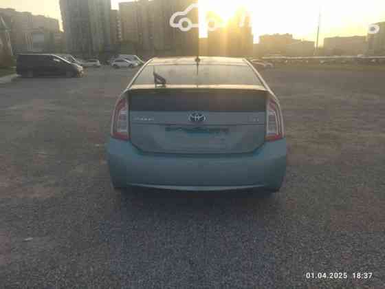 Toyota Prius III Рестайлинг (XW30) Plug-in Hybrid 1.8, 2012 Bishkek
