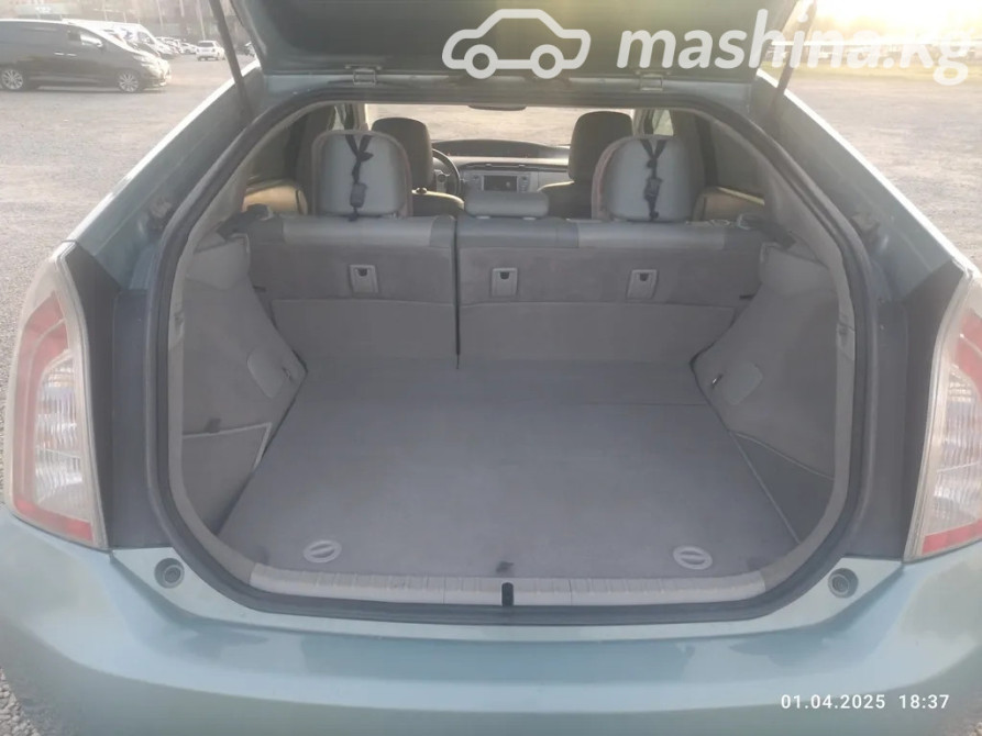 Toyota Prius III Рестайлинг (XW30) Plug-in Hybrid 1.8, 2012 Бишкек - изображение 3