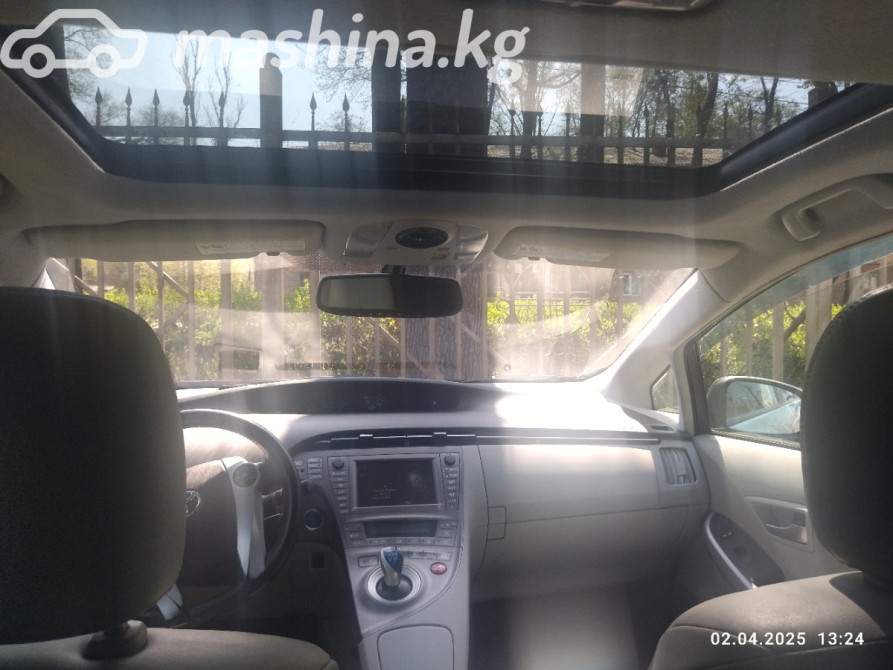 Toyota Prius III Рестайлинг (XW30) Plug-in Hybrid 1.8, 2012 Бишкек - изображение 8