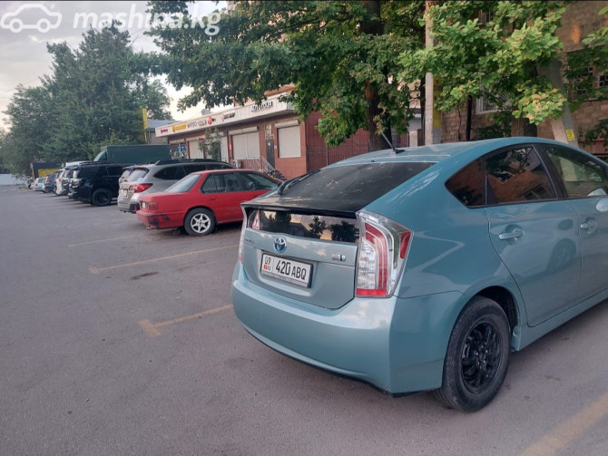 Toyota Prius III Рестайлинг (XW30) Plug-in Hybrid 1.8, 2015 Bishkek - photo 2