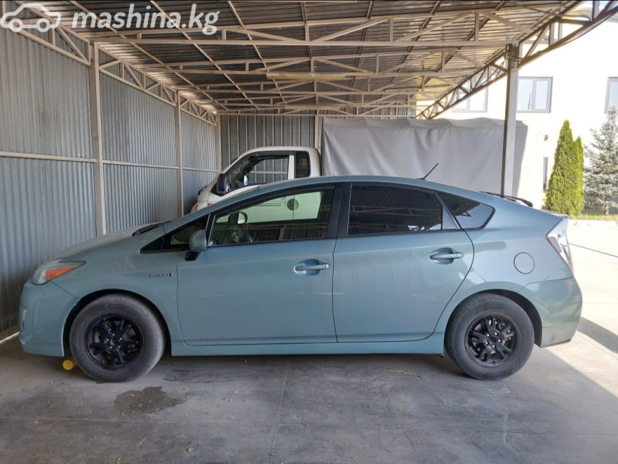 Toyota Prius III Рестайлинг (XW30) Plug-in Hybrid 1.8, 2015 Бишкек - изображение 3